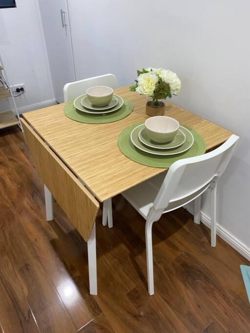 Dog Friendly New Humble Abode In Hotspot Location *