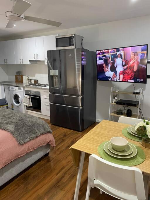 Apartment Dog Friendly New Humble Abode In Hotspot Location Budgewoi